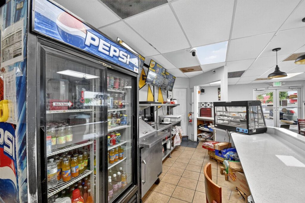 1541 W Blue Heron Boulevard, Riviera Beach FL 33404