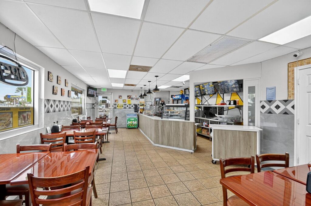1541 W Blue Heron Boulevard, Riviera Beach FL 33404