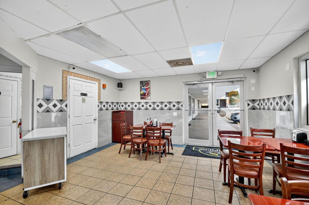 1541 W Blue Heron Boulevard, Riviera Beach FL 33404