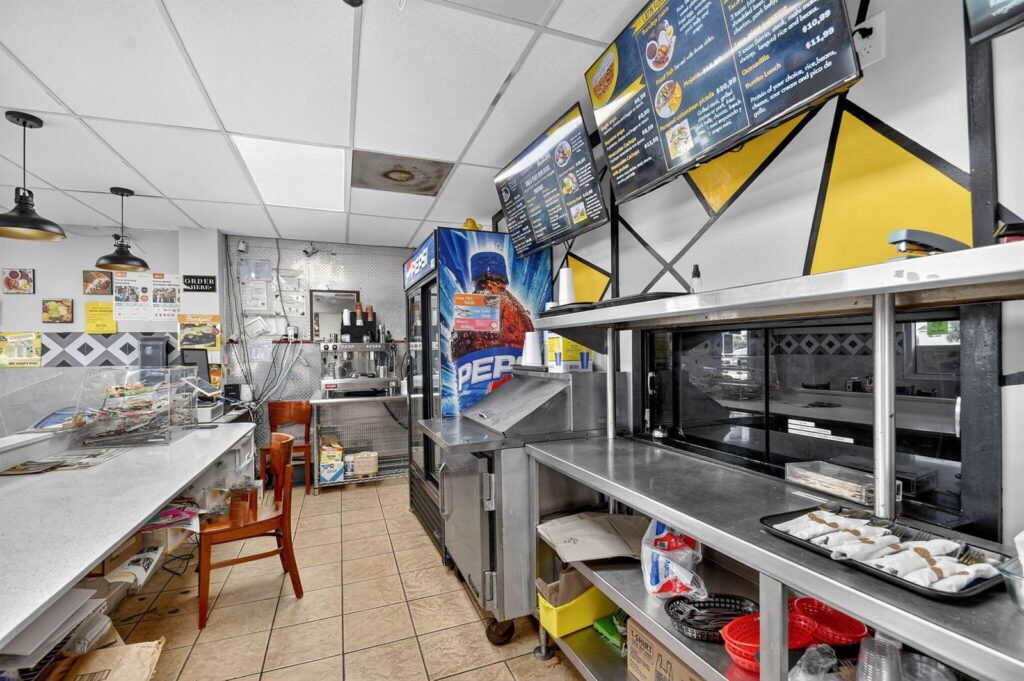 1541 W Blue Heron Boulevard, Riviera Beach FL 33404