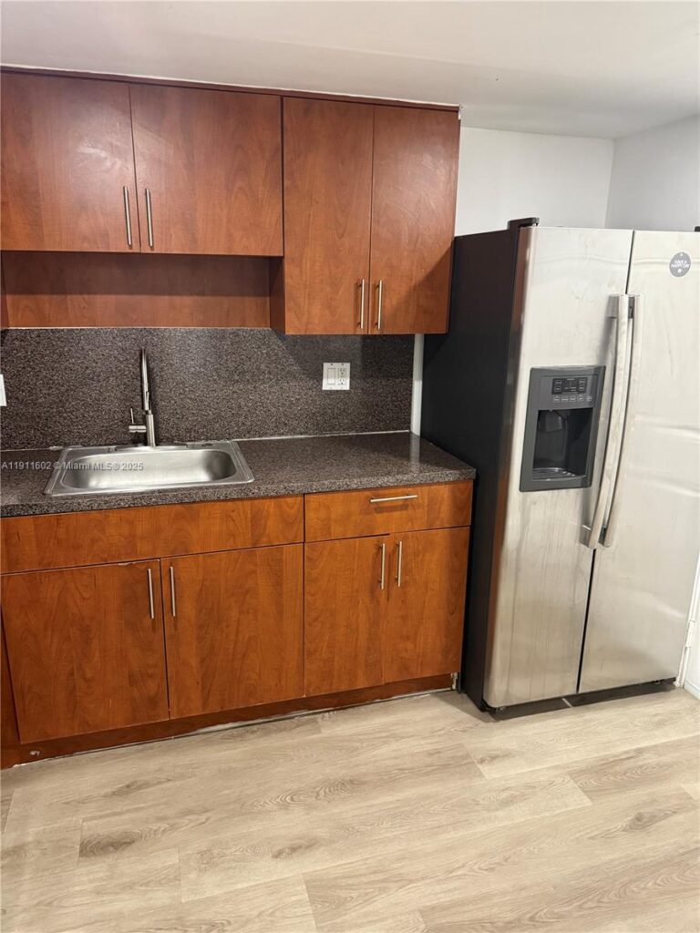 1200 SW 50th Ave # 3, North Lauderdale FL 33068