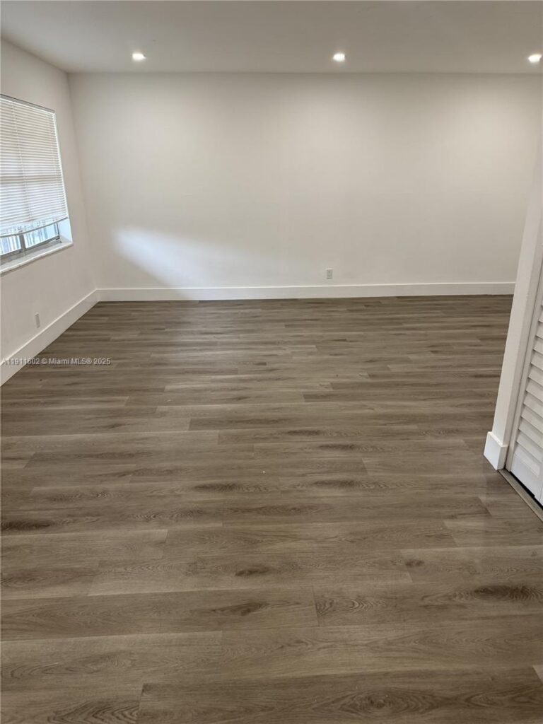 1200 SW 50th Ave # 3, North Lauderdale FL 33068