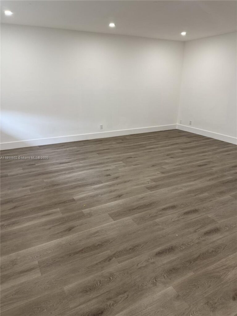 1200 SW 50th Ave # 3, North Lauderdale FL 33068