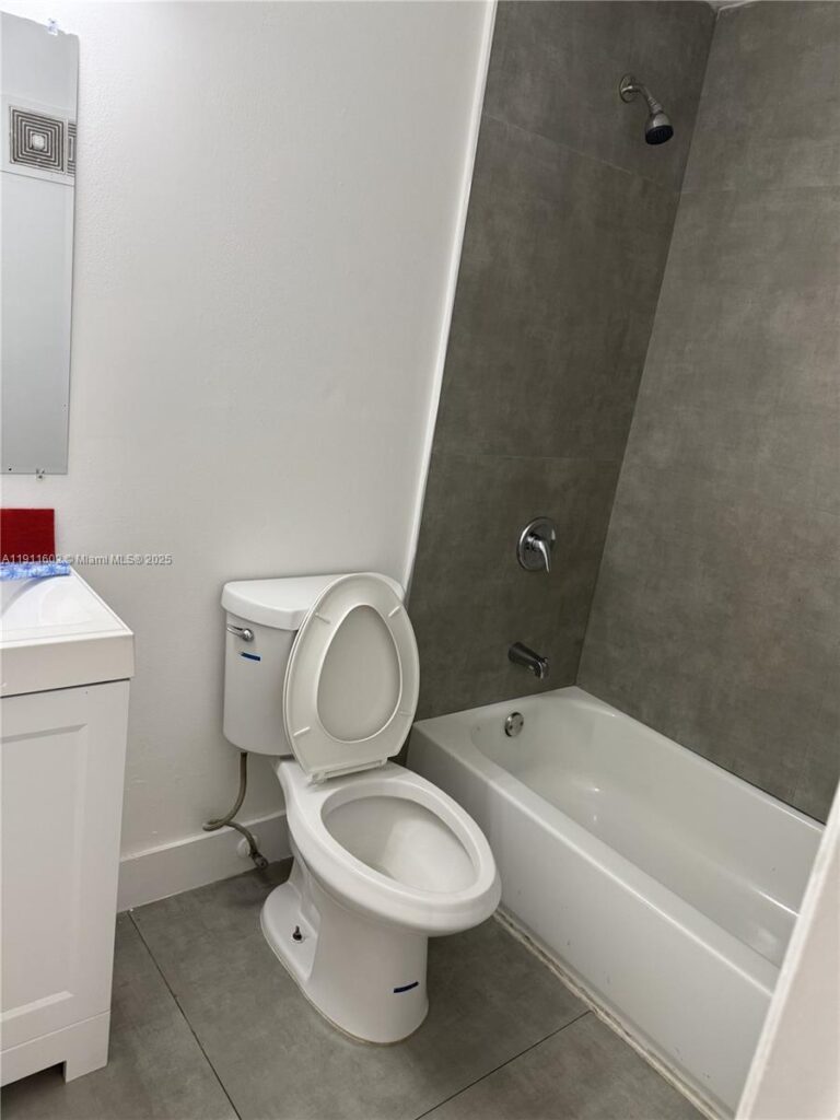 1200 SW 50th Ave # 3, North Lauderdale FL 33068