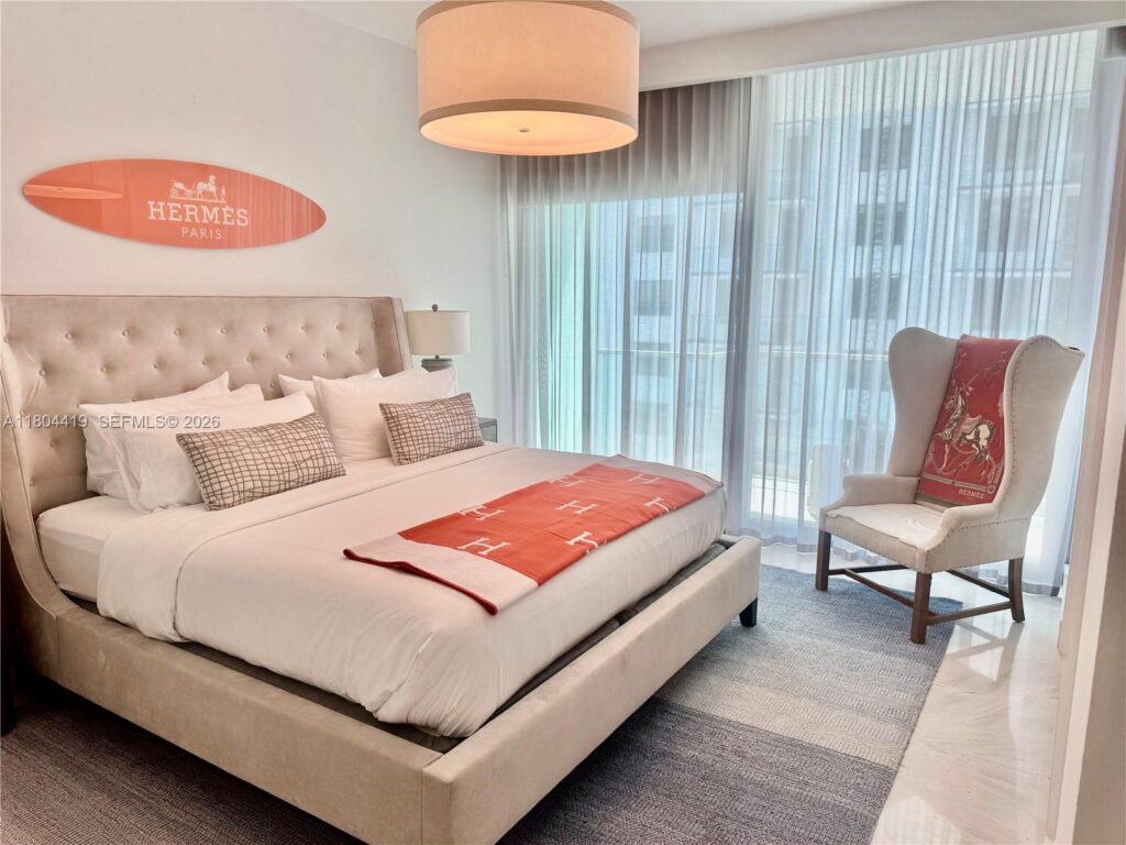 10201 Collins Ave # 511, Bal Harbour FL 33154