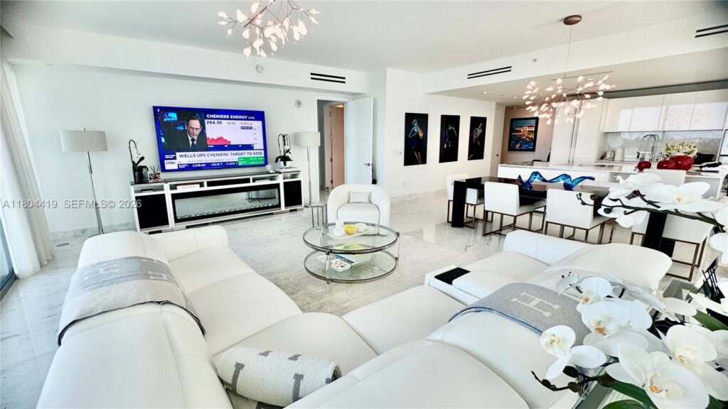 10201 Collins Ave # 511, Bal Harbour FL 33154