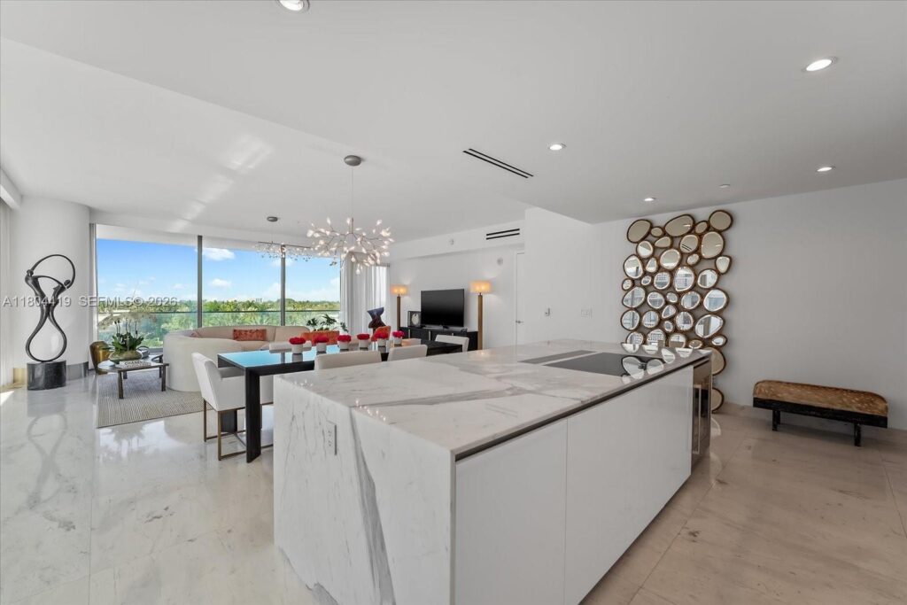 10201 Collins Ave # 511, Bal Harbour FL 33154