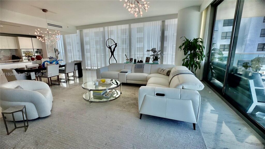 10201 Collins Ave # 511, Bal Harbour FL 33154