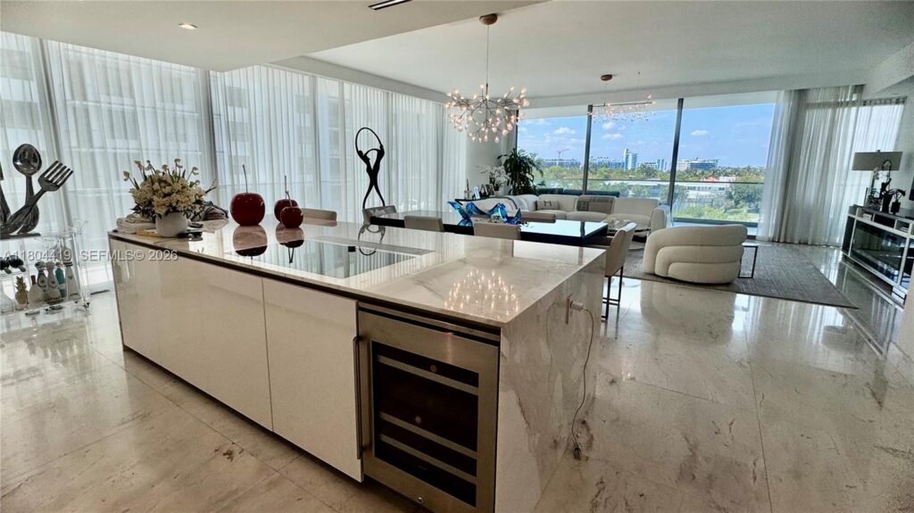 10201 Collins Ave # 511, Bal Harbour FL 33154