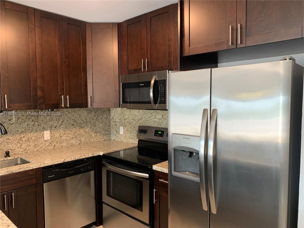 1455 N Treasure Dr # 2M, North Bay Village FL 33141