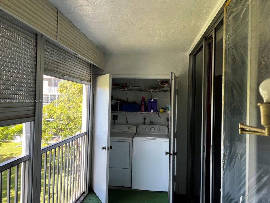 3141 nw 47th ter # 322, Lauderdale Lakes FL 33319