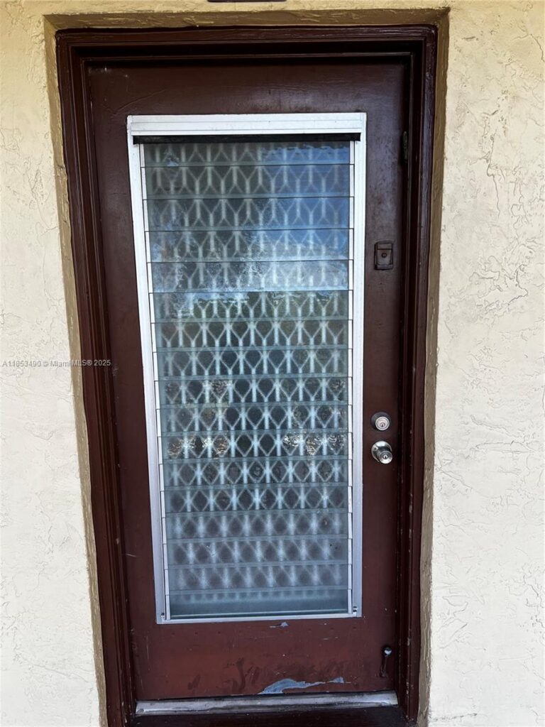 3141 nw 47th ter # 322, Lauderdale Lakes FL 33319