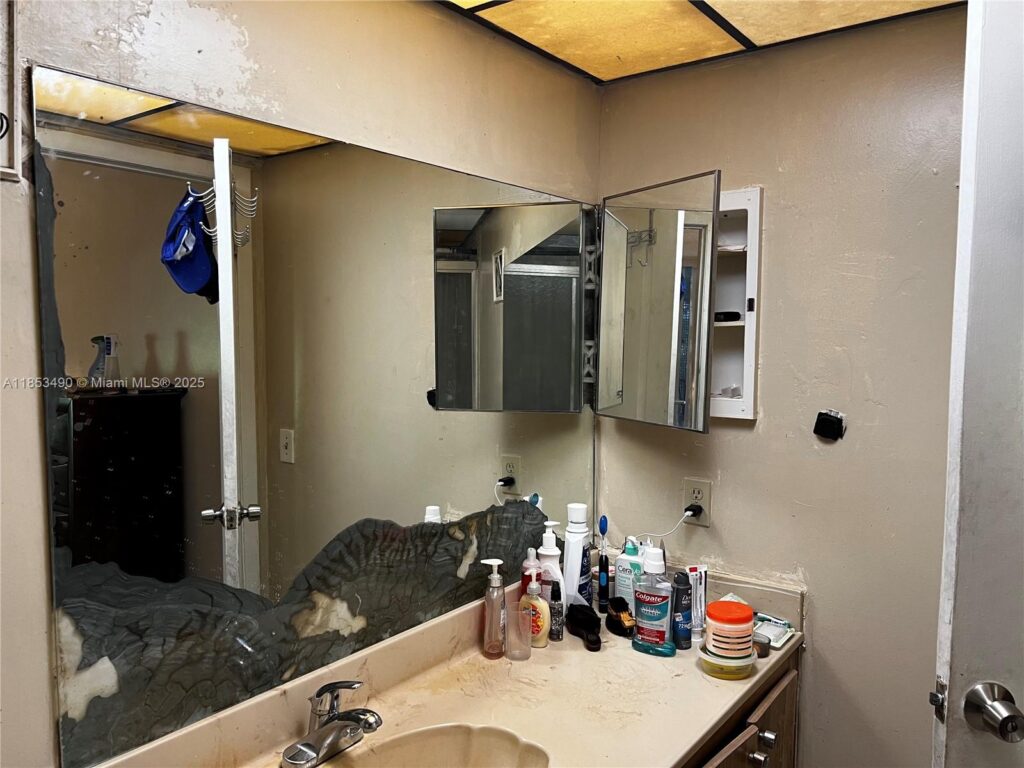 3141 nw 47th ter # 322, Lauderdale Lakes FL 33319