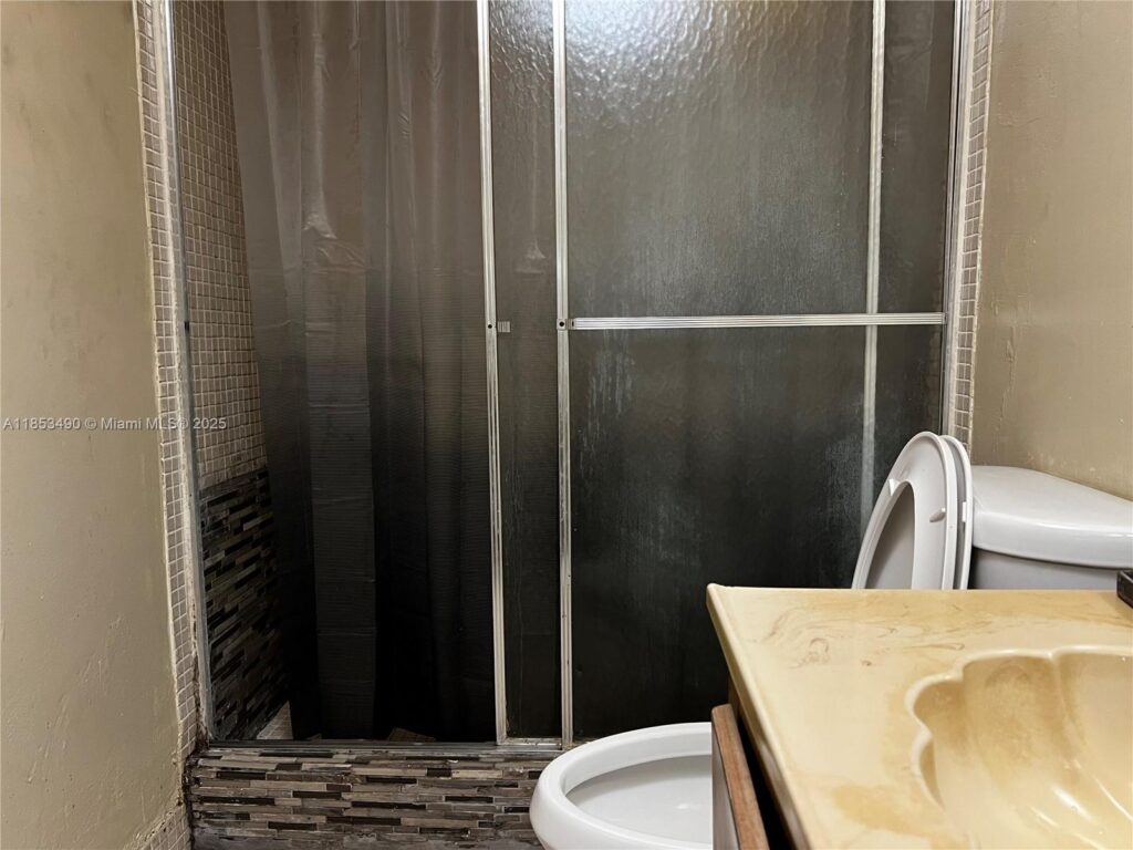 3141 nw 47th ter # 322, Lauderdale Lakes FL 33319