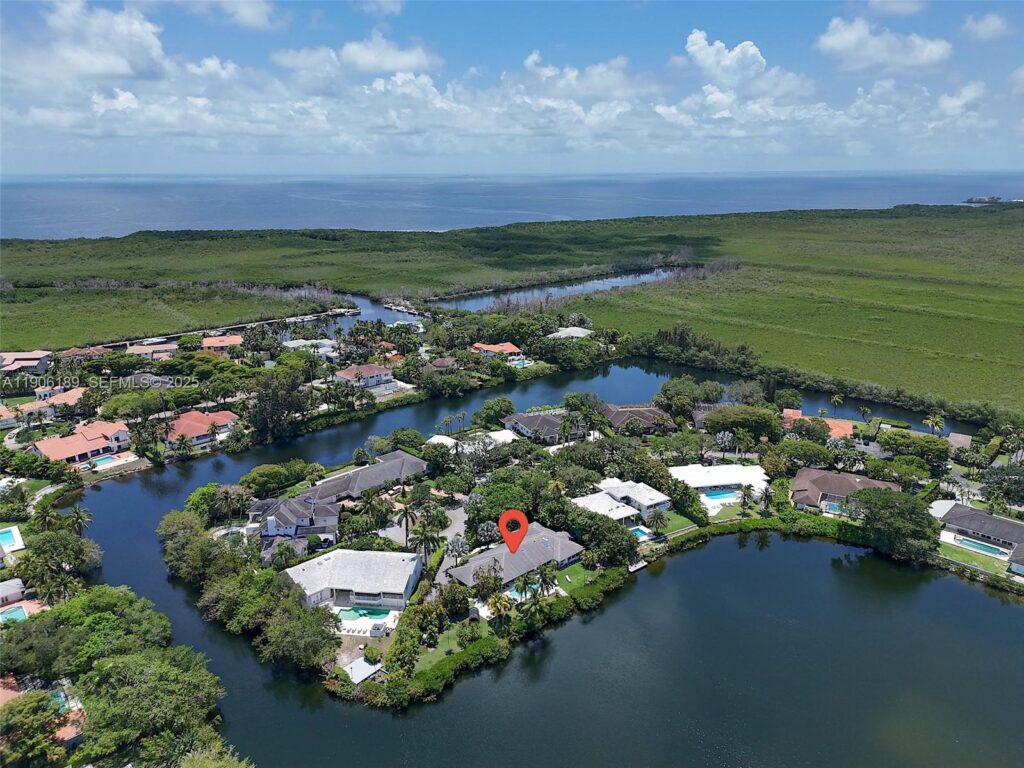 415 Rovino Ave, Coral Gables FL 33156
