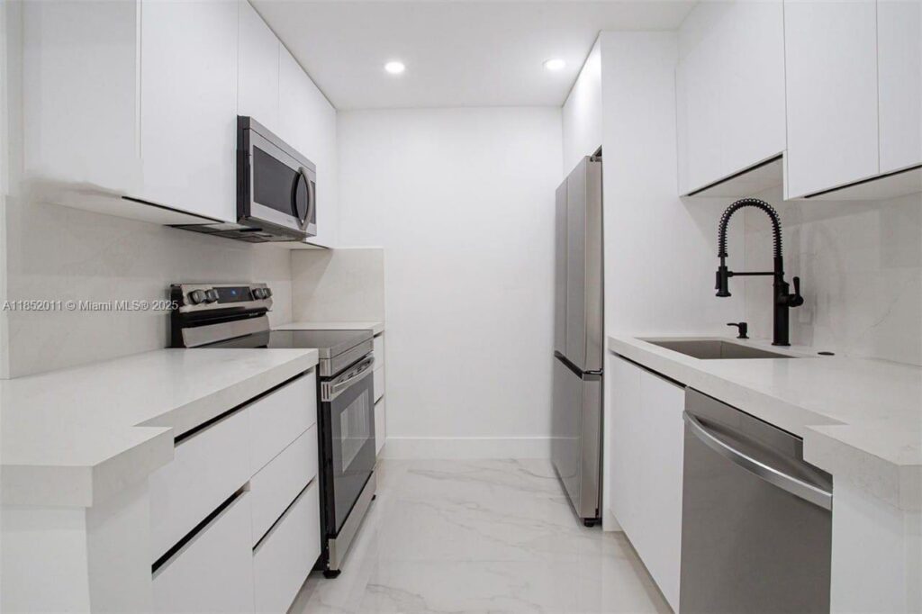 13250 SW 7th Ct # 204L, Pembroke Pines FL 33027