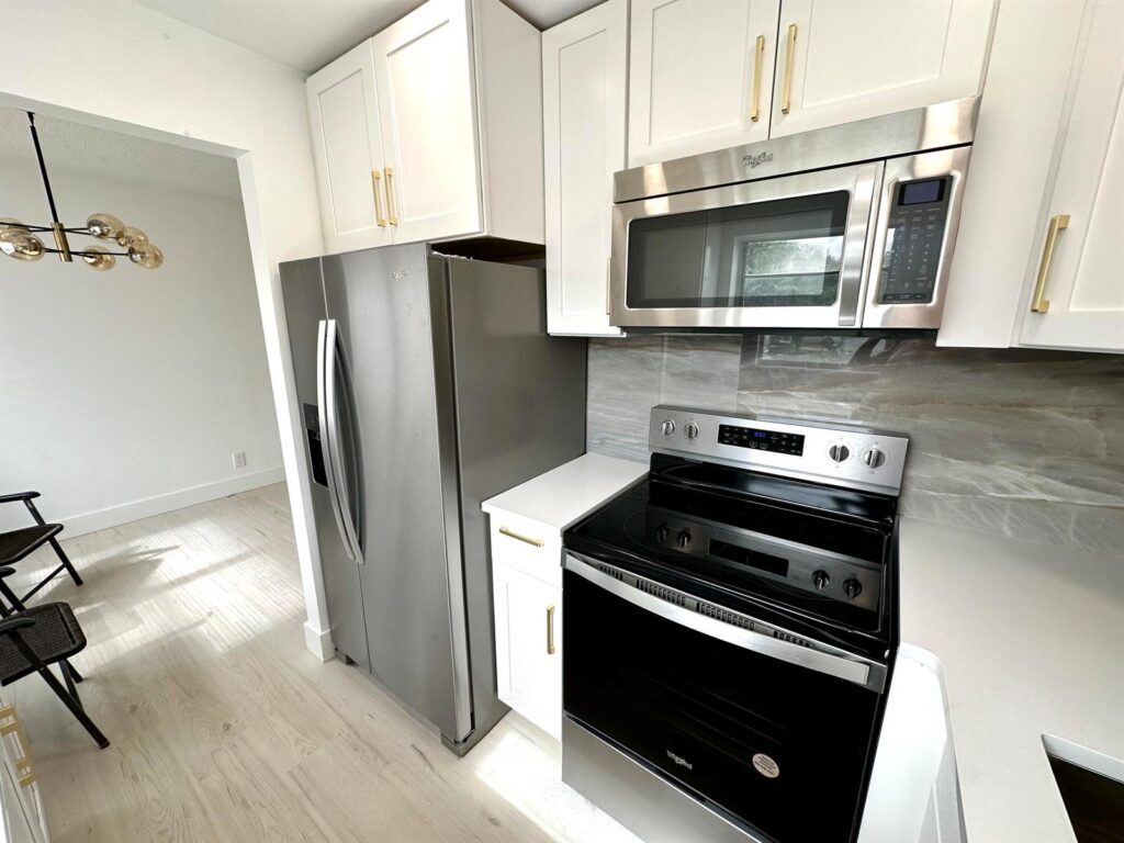 121 Sheffield F, West Palm Beach FL 33417