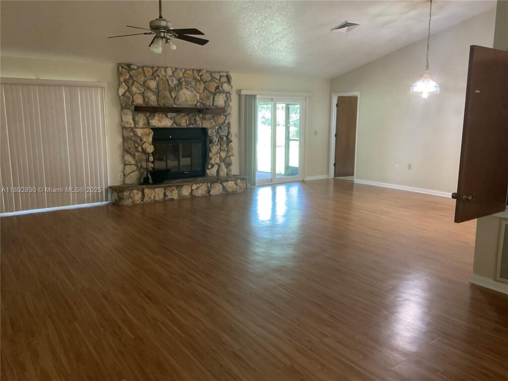 1725 tanglewood dr, Kissimmee FL 34746