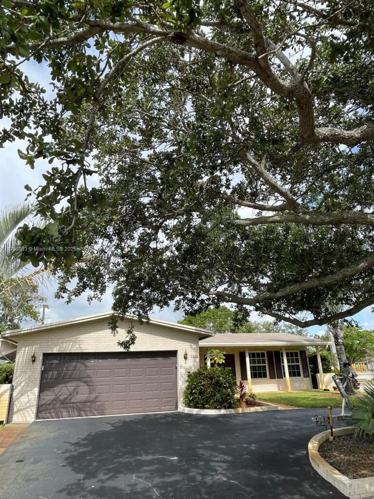 2230 N 50th Ave # 0, Hollywood FL 33021