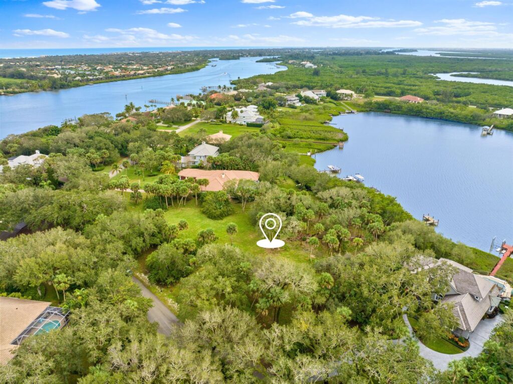 2545 Riverview Court, Vero Beach FL 32963