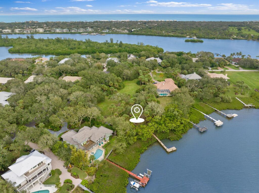2545 Riverview Court, Vero Beach FL 32963