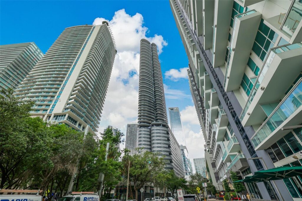 1000 Brickell Plz # 3002, Miami FL 33131