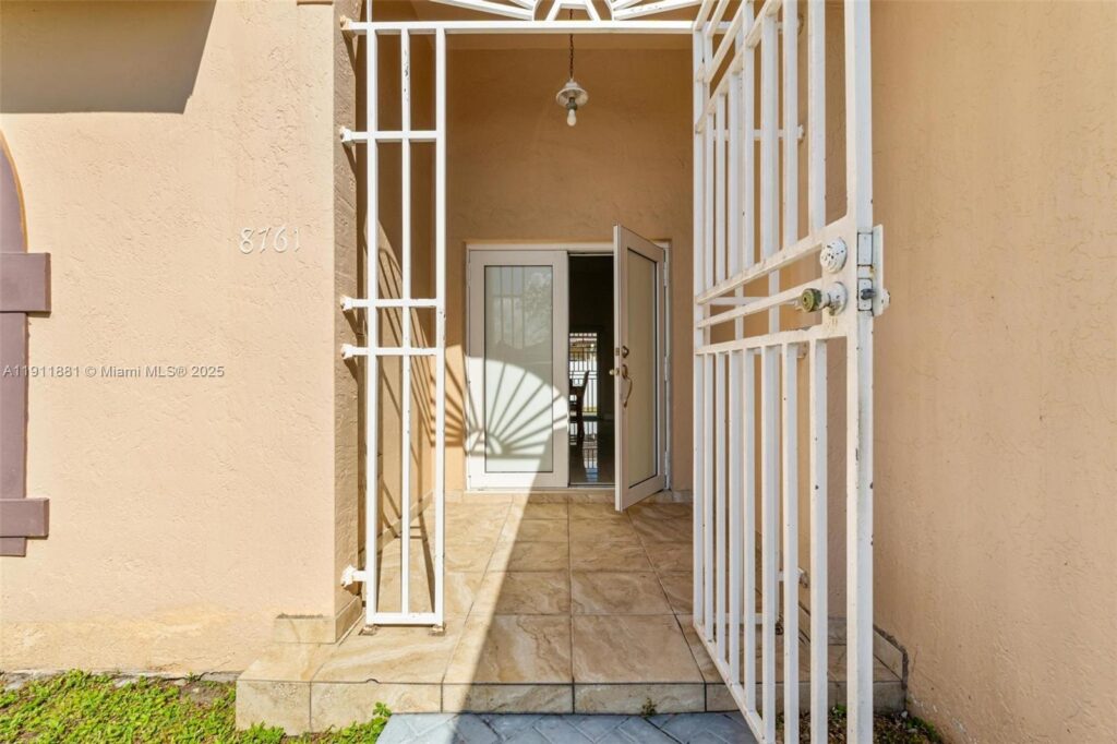 8761 NW 142nd St, Miami Lakes FL 33018
