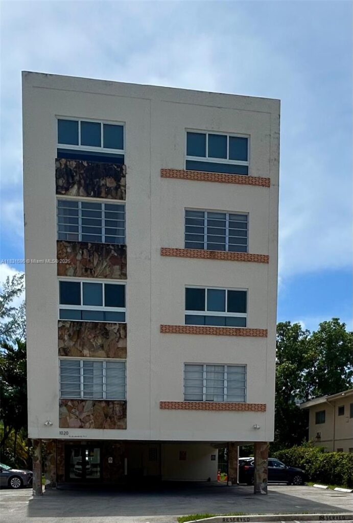 1020 94th St # 202, Bay Harbor Islands FL 33154