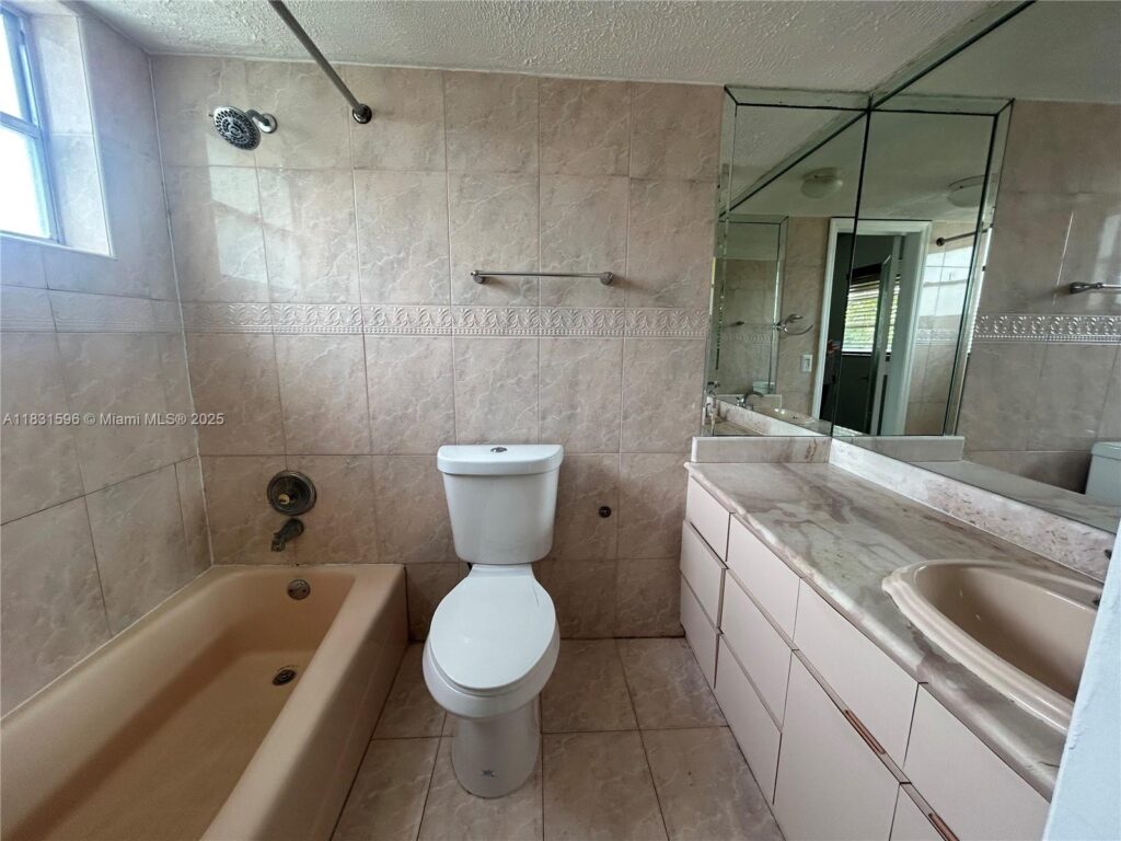 1020 94th St # 202, Bay Harbor Islands FL 33154