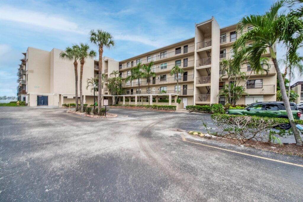 896 N Federal Highway # 128, Lantana FL 33462