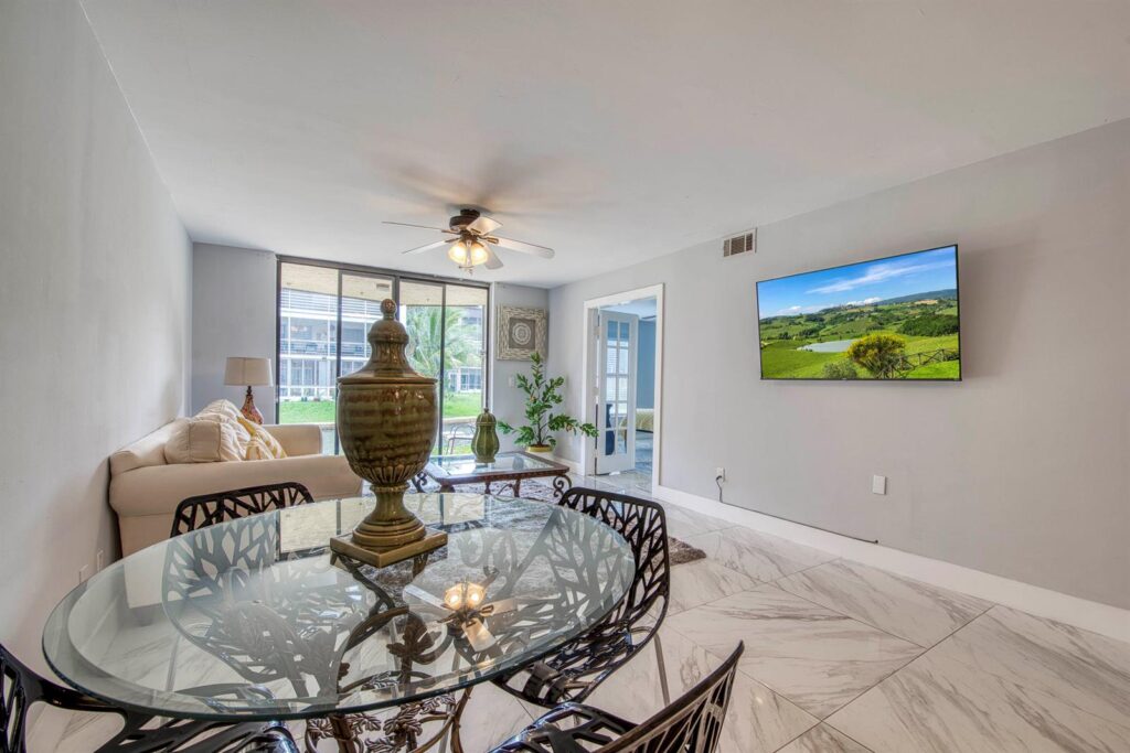 896 N Federal Highway # 128, Lantana FL 33462