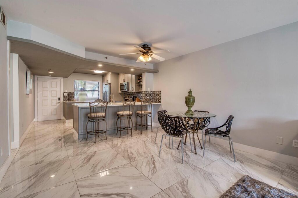 896 N Federal Highway # 128, Lantana FL 33462