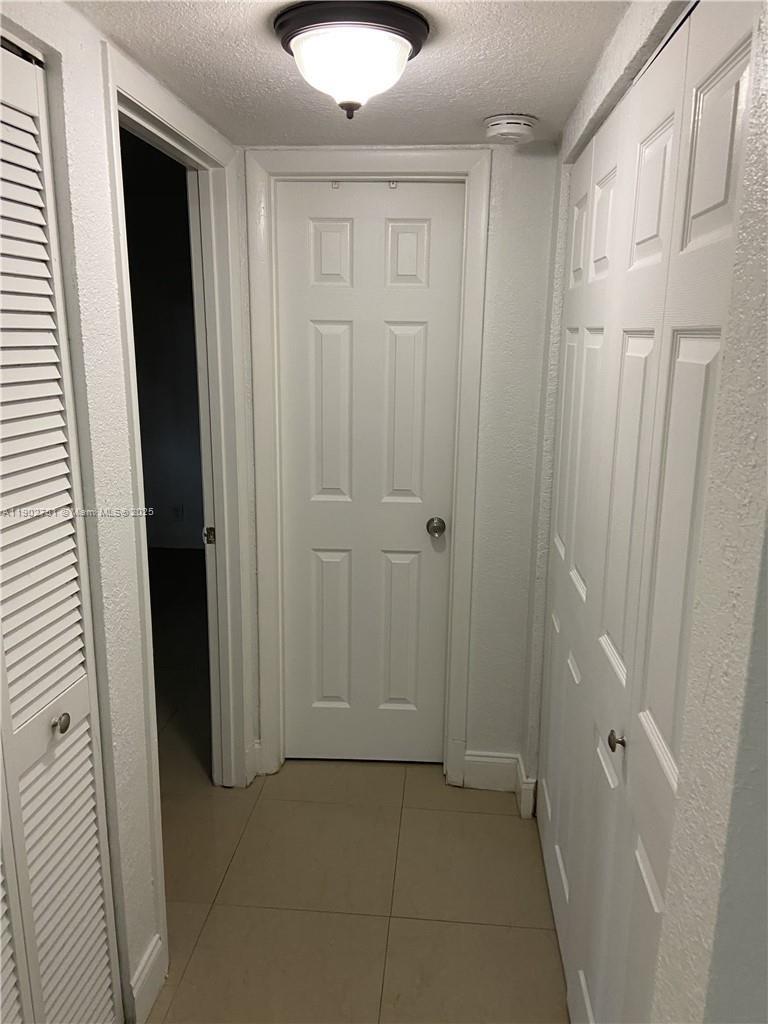 3955 N Nob Hill Rd # 101, Sunrise FL 33351