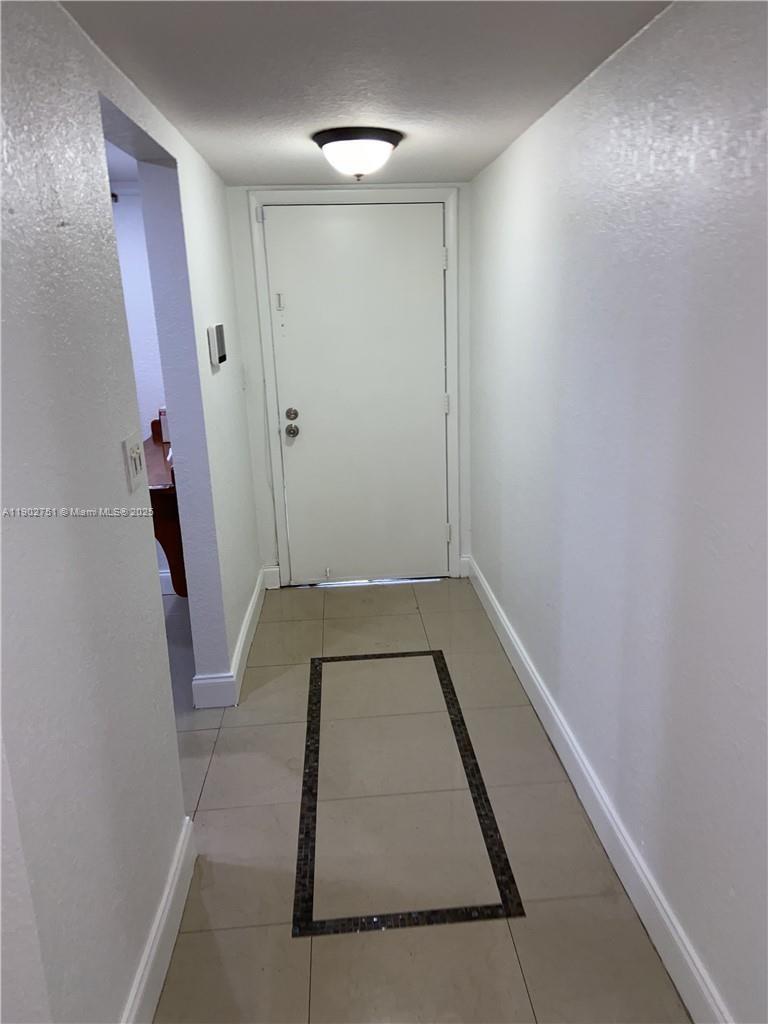3955 N Nob Hill Rd # 101, Sunrise FL 33351