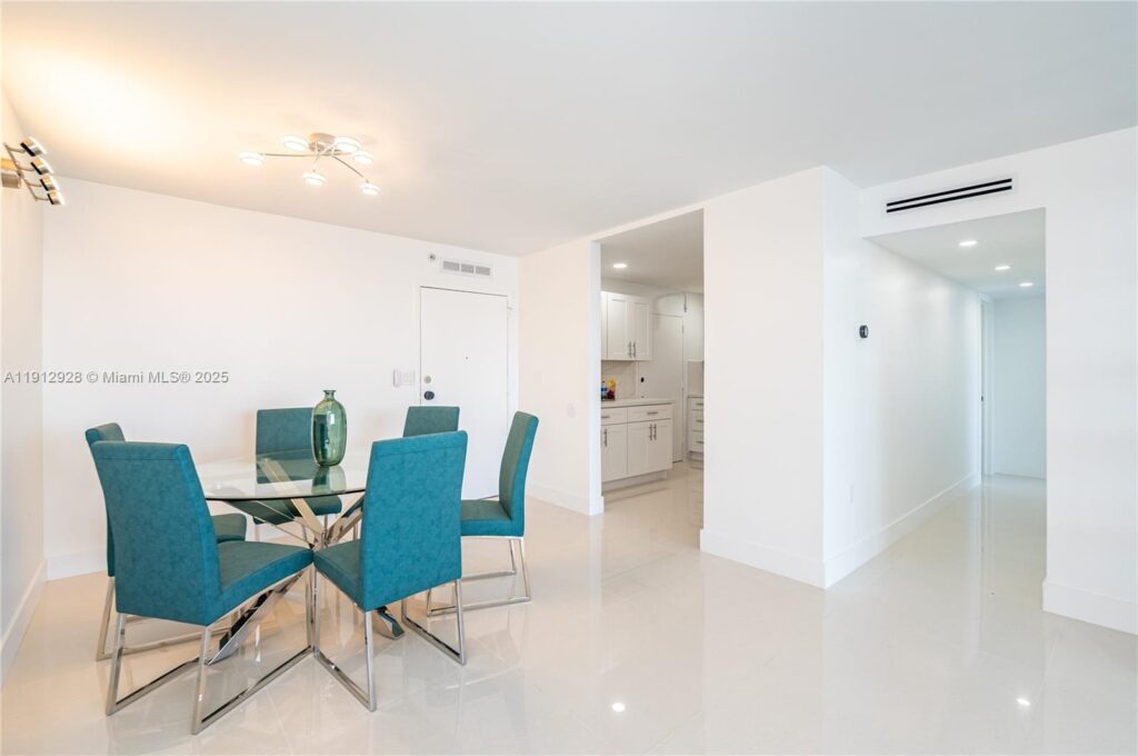 2780 NE 183rd St # 2014, Aventura FL 33160