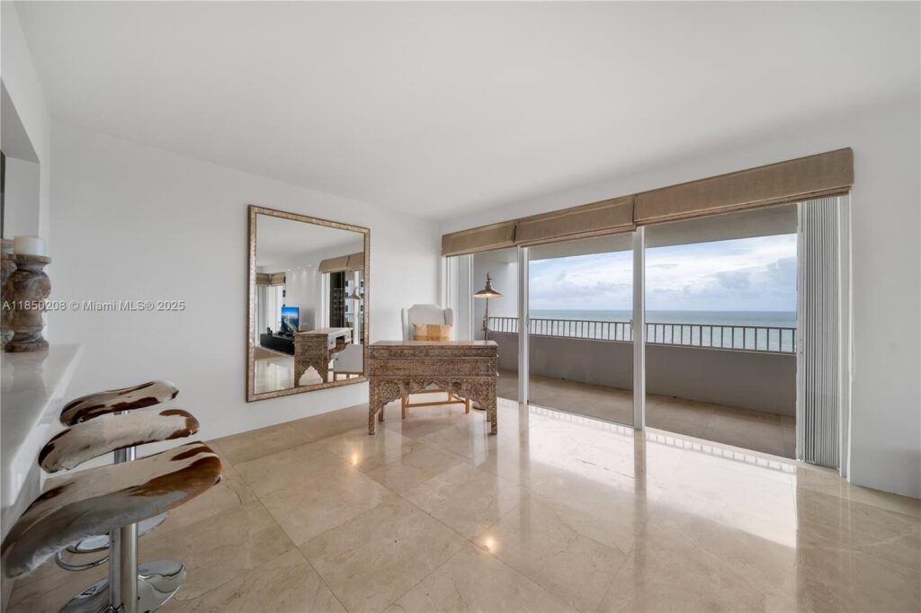 199 Ocean Lane Dr # 901, Key Biscayne FL 33149