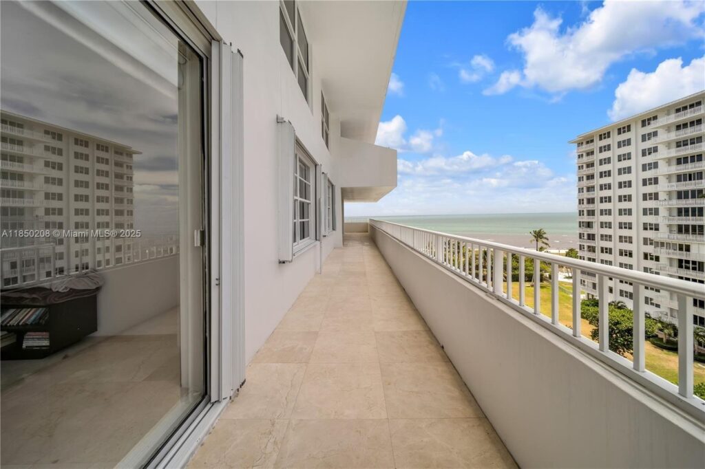 199 Ocean Lane Dr # 901, Key Biscayne FL 33149