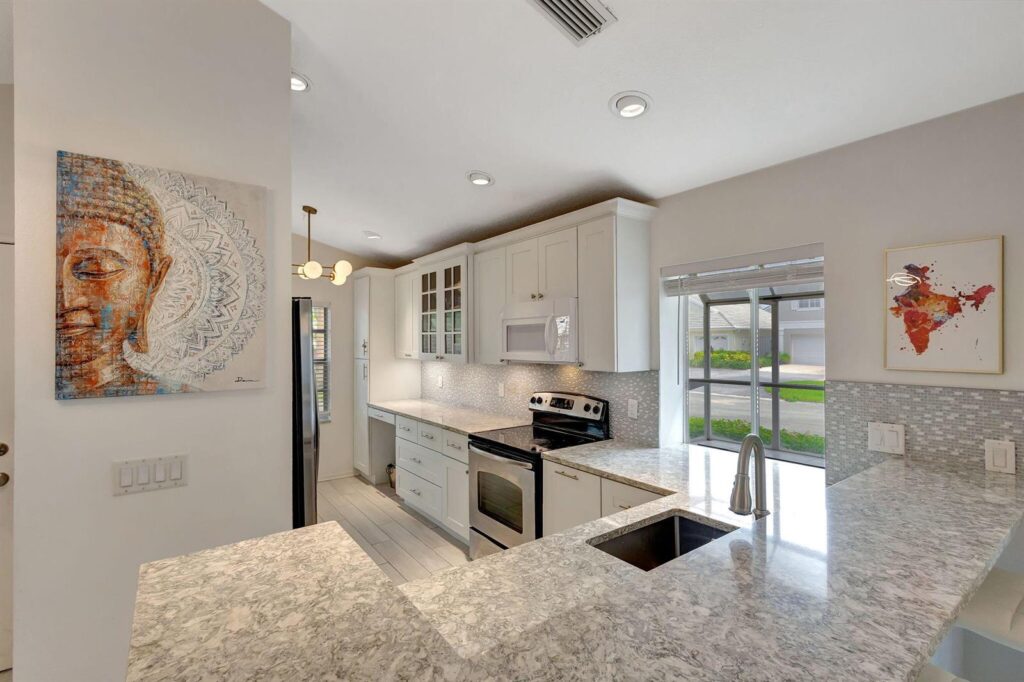 15 Admirals Court, Palm Beach Gardens FL 33418