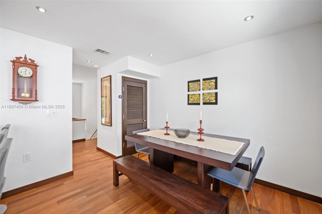 261 Navarre Ave # 3, Coral Gables FL 33134