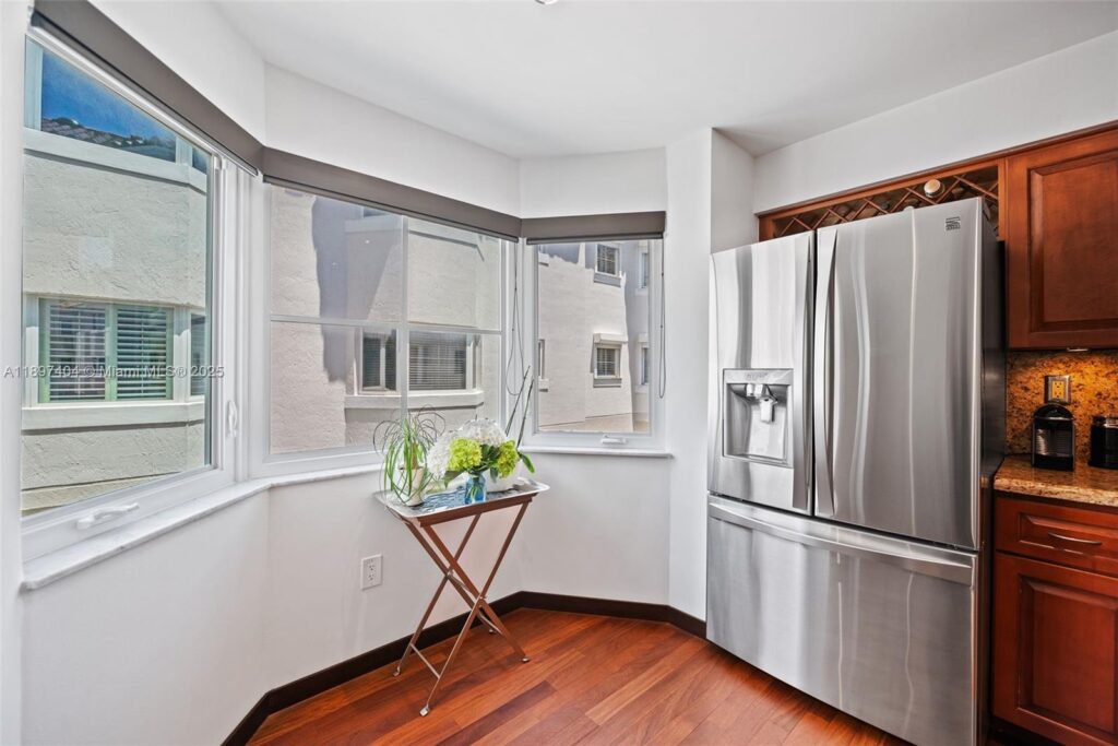 261 Navarre Ave # 3, Coral Gables FL 33134