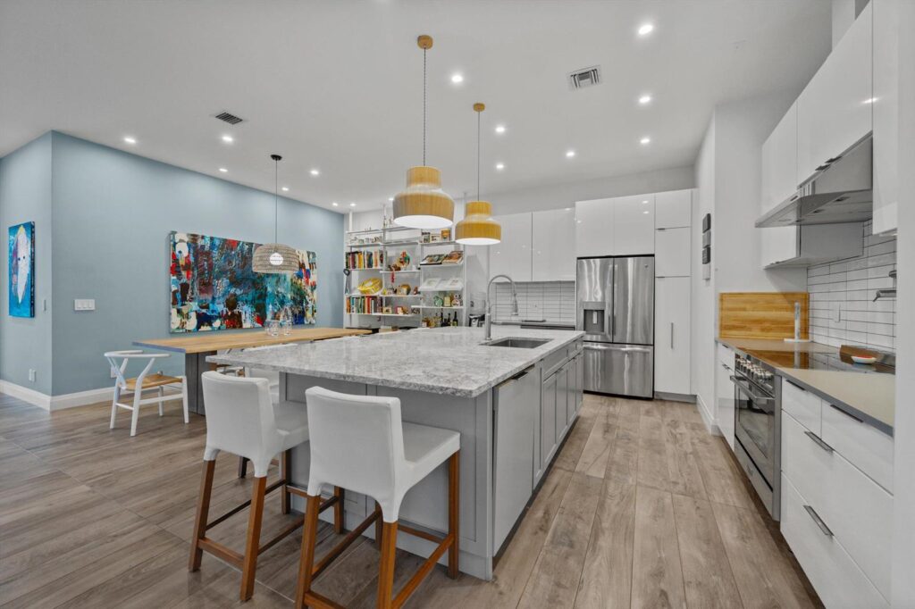 2940 Twin Oaks Way, Wellington FL 33414