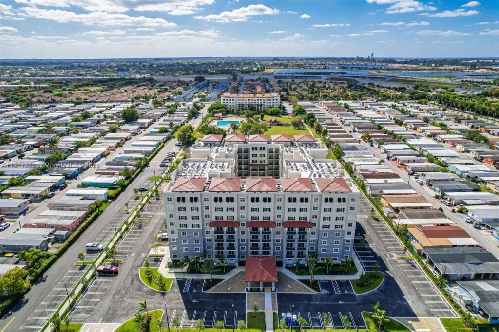 400 NW 112th Ave # 818, Sweetwater FL 33172