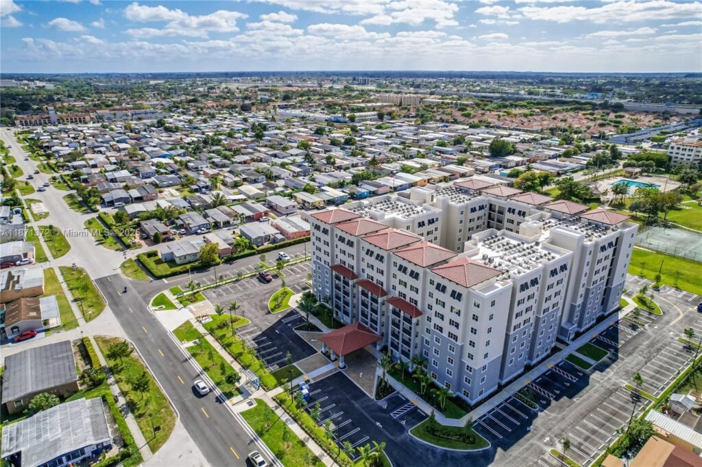 400 NW 112th Ave # 818, Sweetwater FL 33172