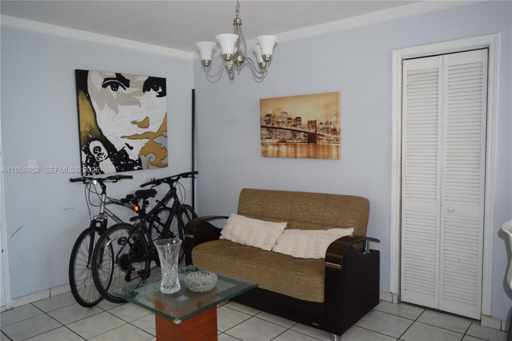 1865 79th St Cswy # 4C, North Bay Village FL 33141
