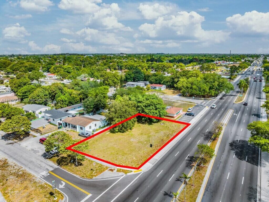 NW 27th, Opa-Locka FL 33054