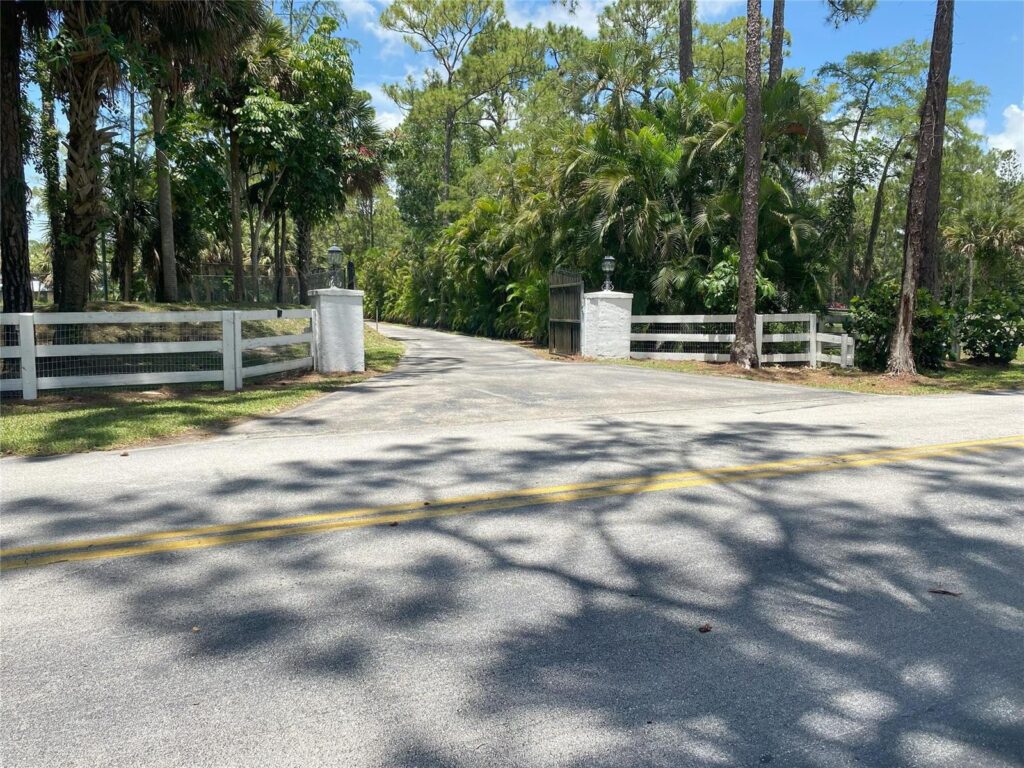 2315 Deer Run Boulevard, Loxahatchee FL 33470