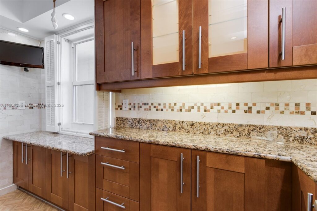 2671 S Course Dr # 506, Pompano Beach FL 33069