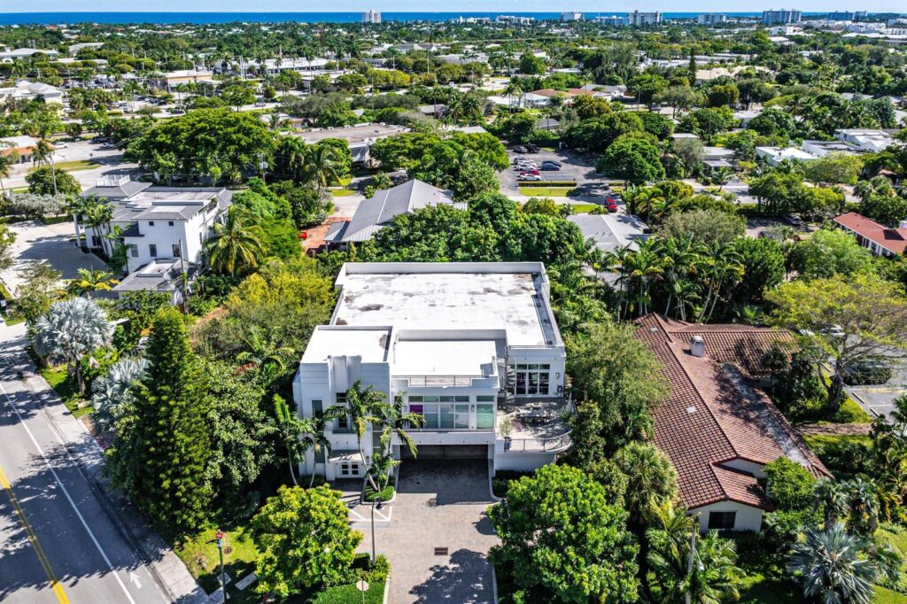226 Palm Court, Delray Beach FL 33444