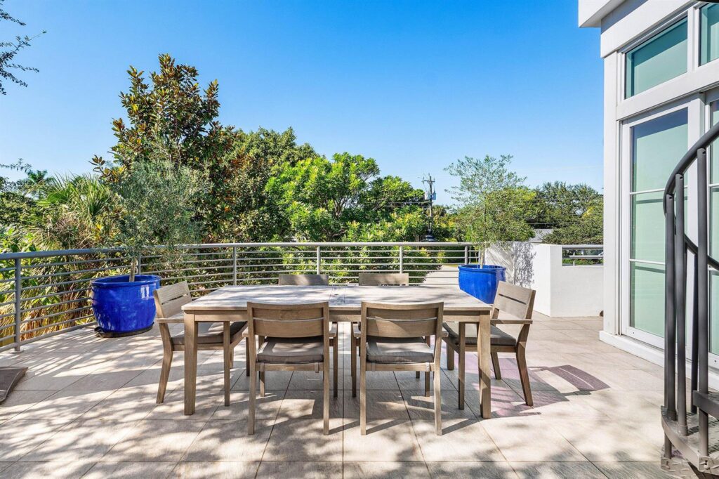 226 Palm Court, Delray Beach FL 33444