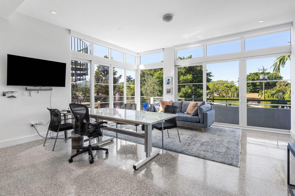 226 Palm Court, Delray Beach FL 33444
